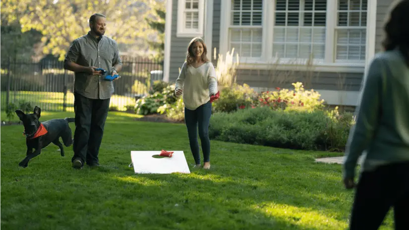 Helpful party planning tips to make your backyard bash a hit.